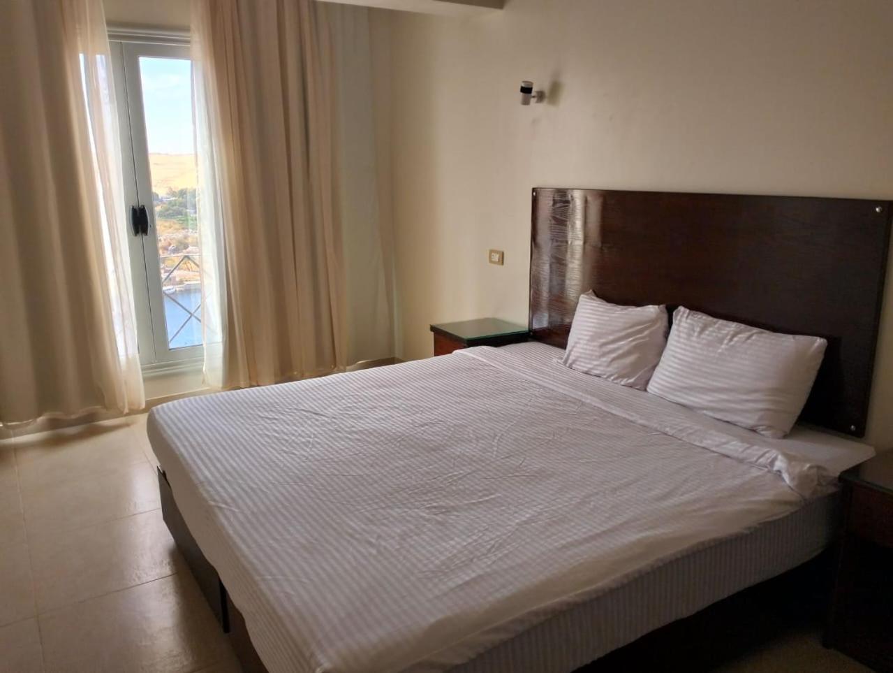 Aswan Nile Palace Екстериор снимка