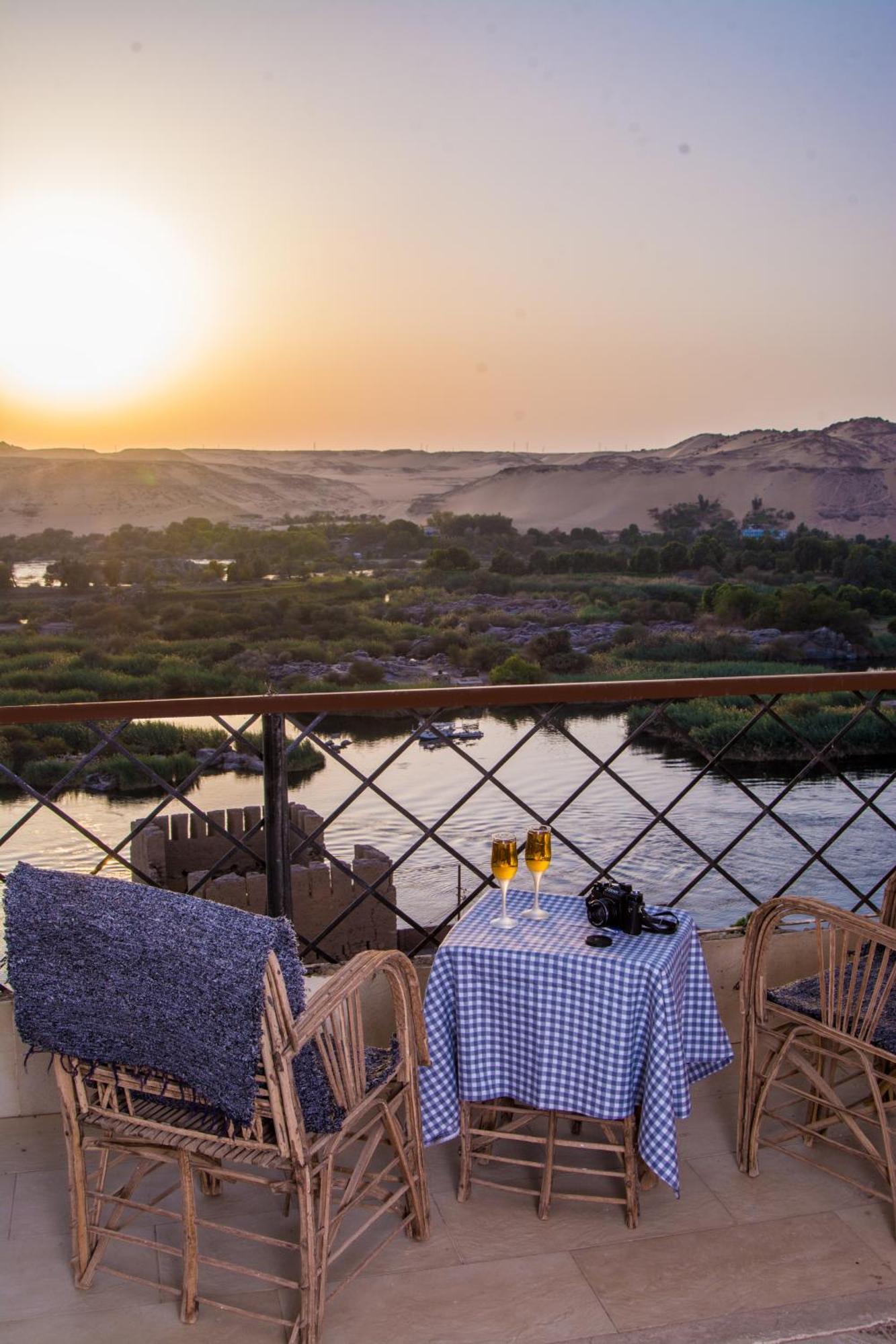 Aswan Nile Palace Екстериор снимка