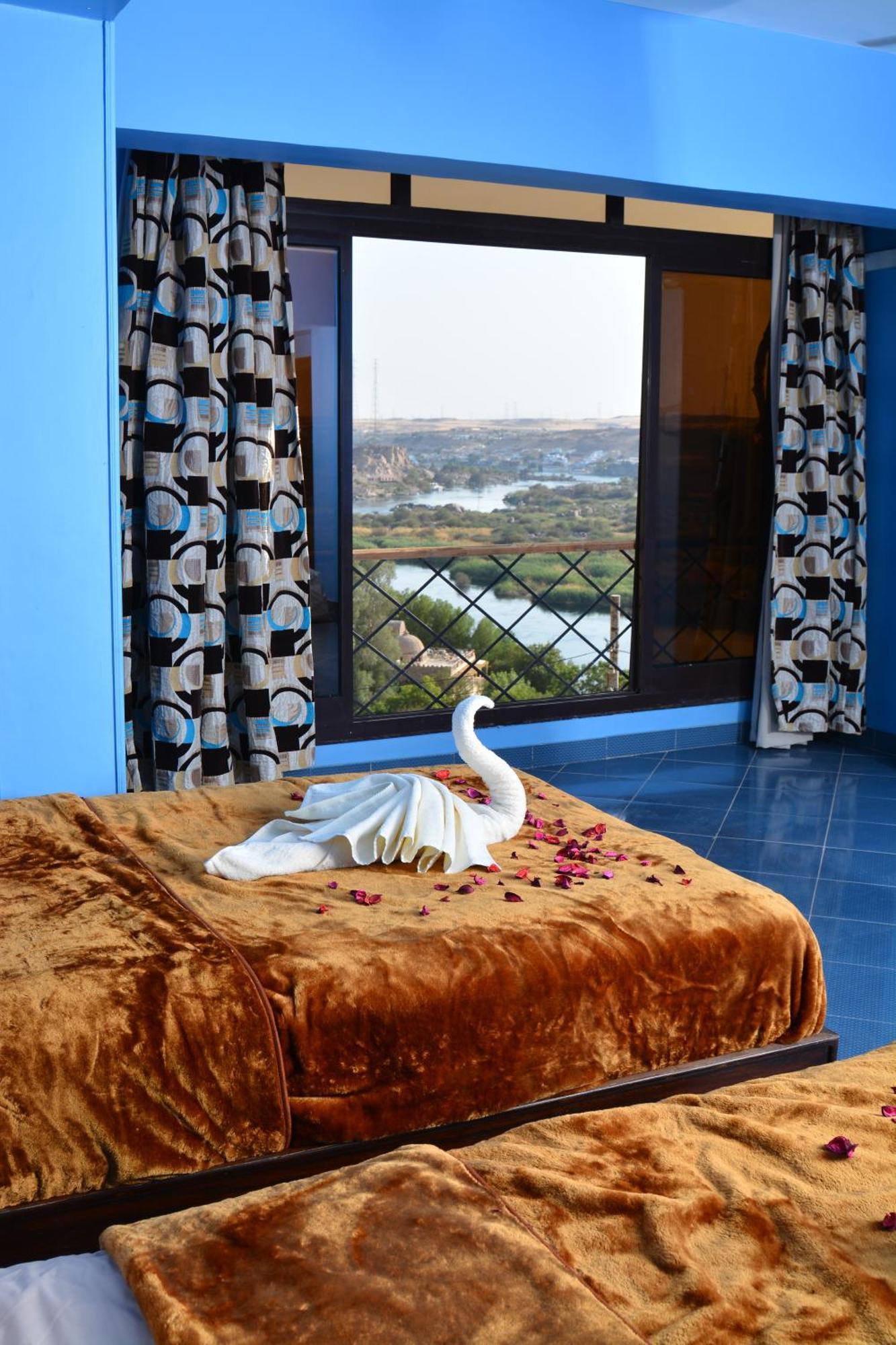 Aswan Nile Palace Екстериор снимка