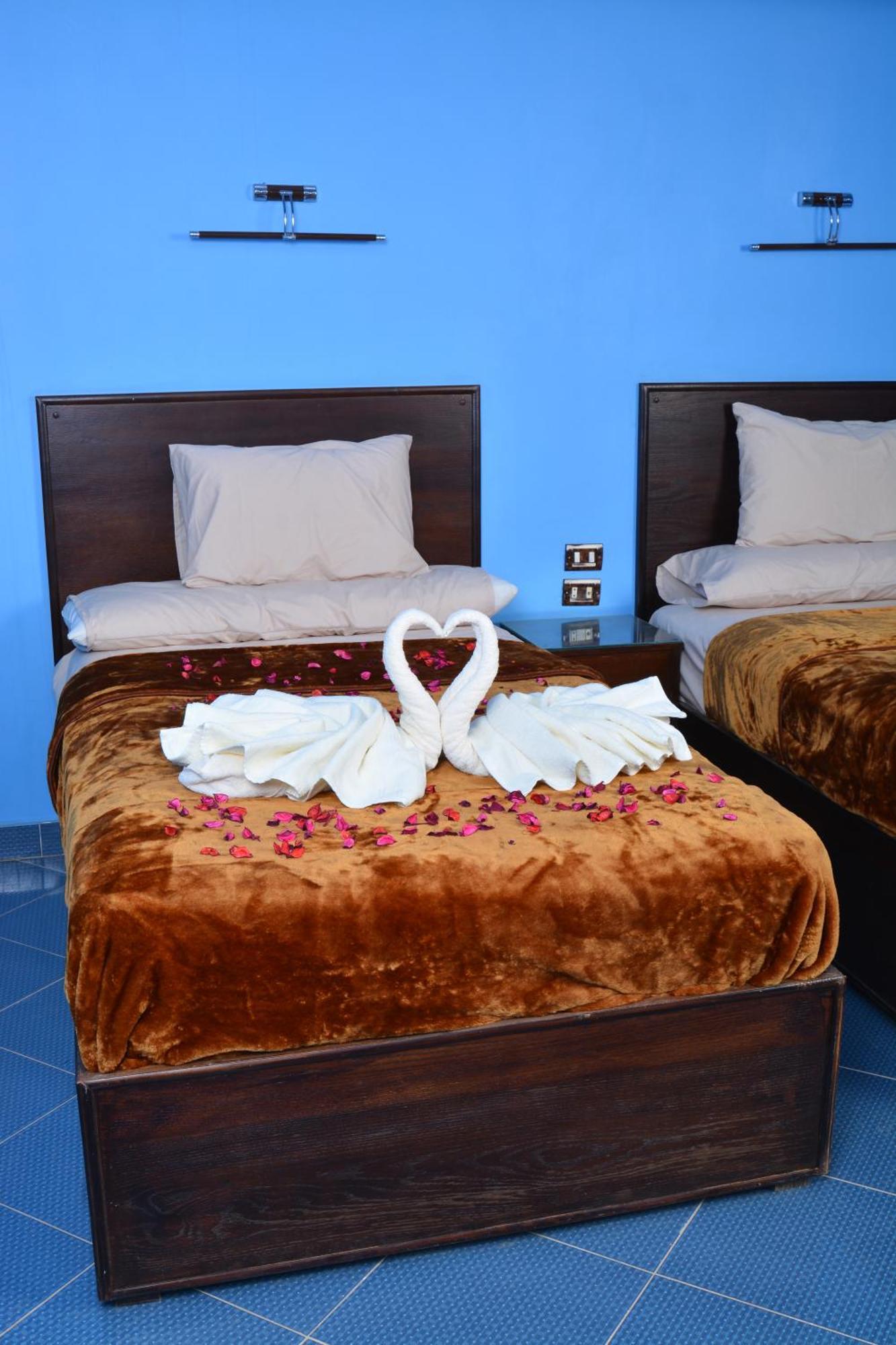 Aswan Nile Palace Екстериор снимка